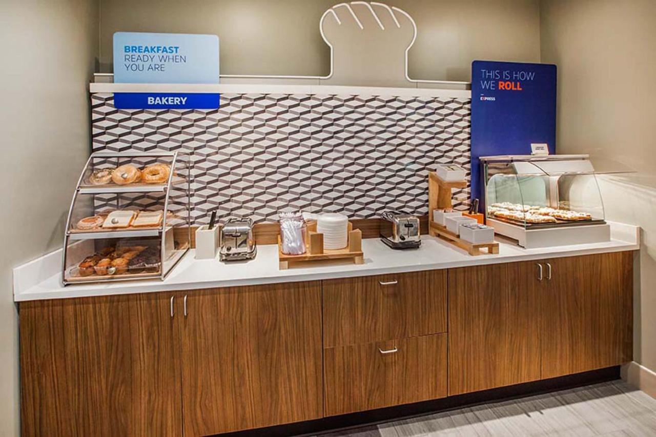 Holiday Inn Express & Suites - Savannah N - Port Wentworth By Ihg Exteriör bild